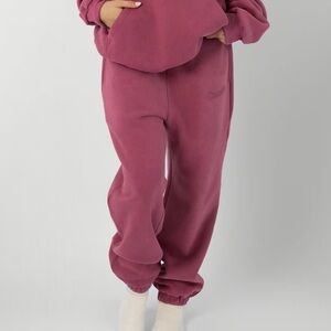 berry size medium comfrt sweatpants